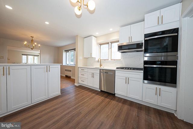 1457 MANOA RD, Wynnewood, PA 19096