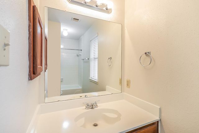 1525 Miller Avenue, Katy, TX 77493