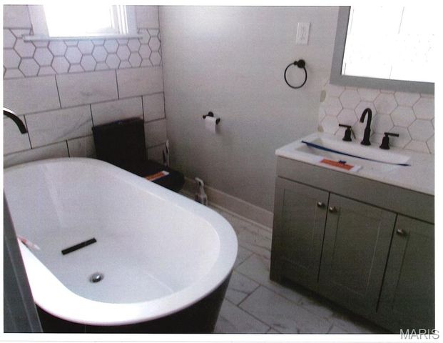 815 S CHARLES Street, Belleville, IL 62220