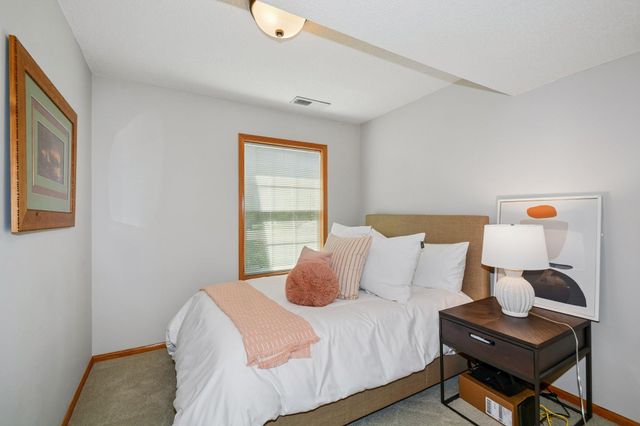 16218 Parkview Drive SE, Prior Lake, MN 55372