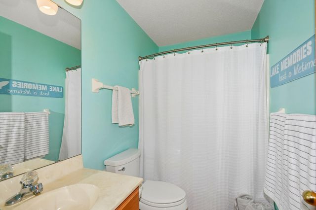 16218 Parkview Drive SE, Prior Lake, MN 55372