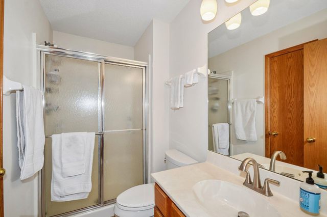 16218 Parkview Drive SE, Prior Lake, MN 55372