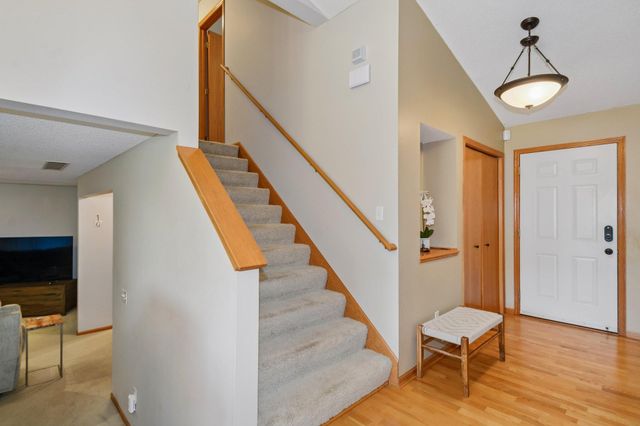 16218 Parkview Drive SE, Prior Lake, MN 55372