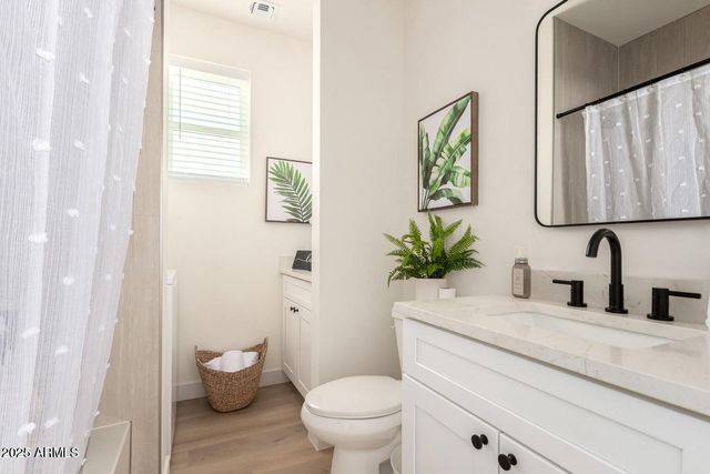 1725 W SHERMAN Street B, Phoenix, AZ 85007