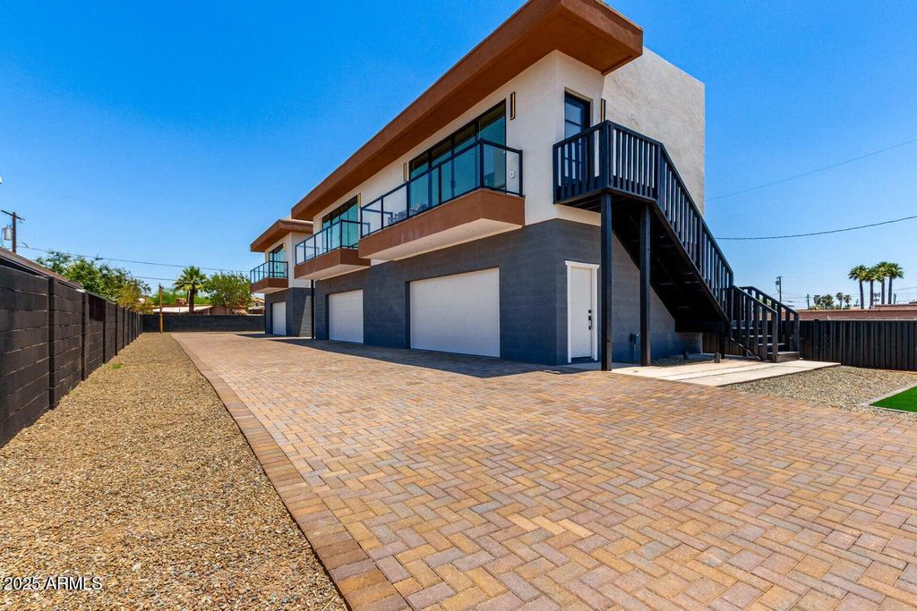 1725 W SHERMAN Street B, Phoenix, AZ 85007