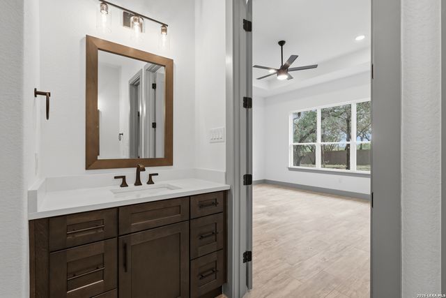 1316 Spruce Ln, Fischer, TX 78623