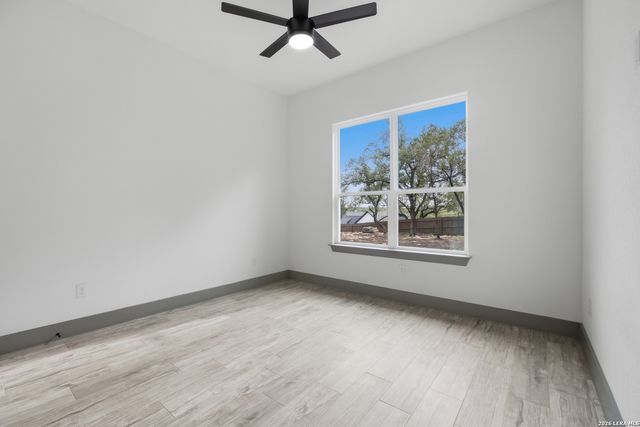 1316 Spruce Ln, Fischer, TX 78623