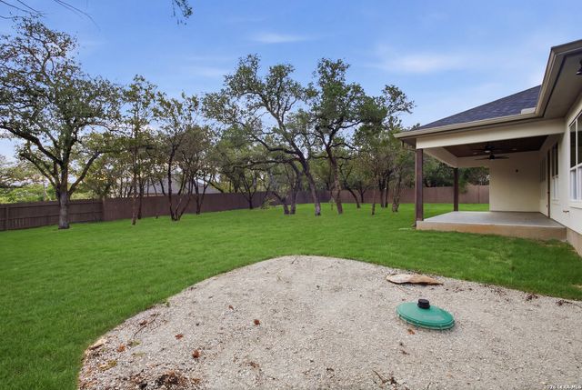 1316 Spruce Ln, Fischer, TX 78623