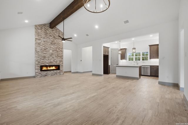 1316 Spruce Ln, Fischer, TX 78623