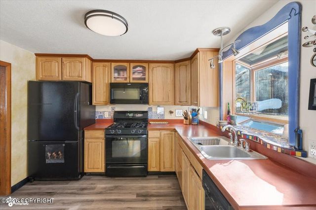 3208 Oregon Drive, Anchorage, AK 99517