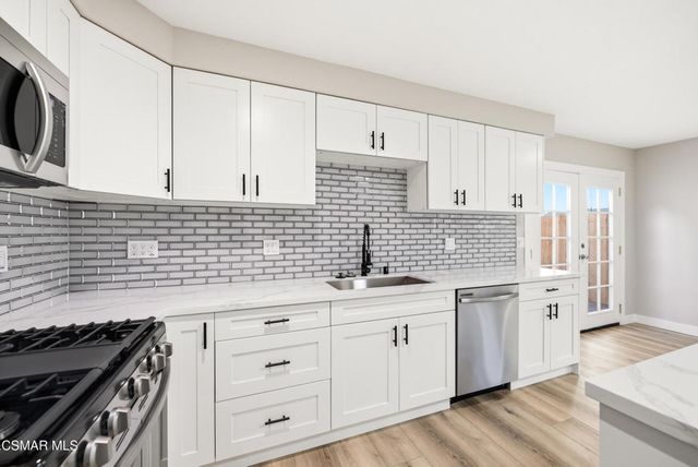 3497 Delilah Street, Simi Valley, CA 93063