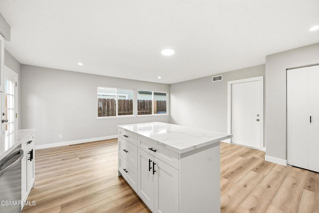 3497 Delilah Street, Simi Valley, CA 93063