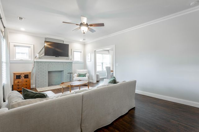 2105 E 12th Street, Chattanooga, TN 37404