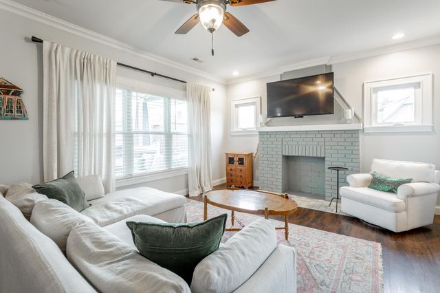 2105 E 12th Street, Chattanooga, TN 37404