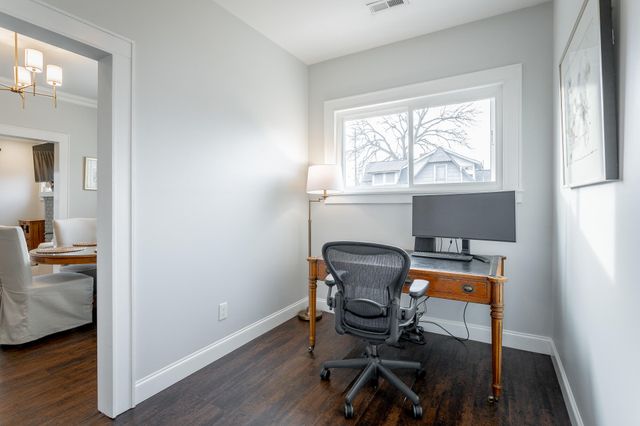 2105 E 12th Street, Chattanooga, TN 37404