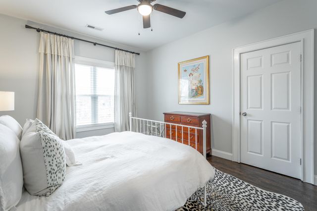 2105 E 12th Street, Chattanooga, TN 37404