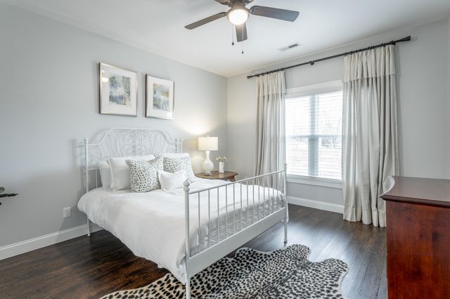 2105 E 12th Street, Chattanooga, TN 37404