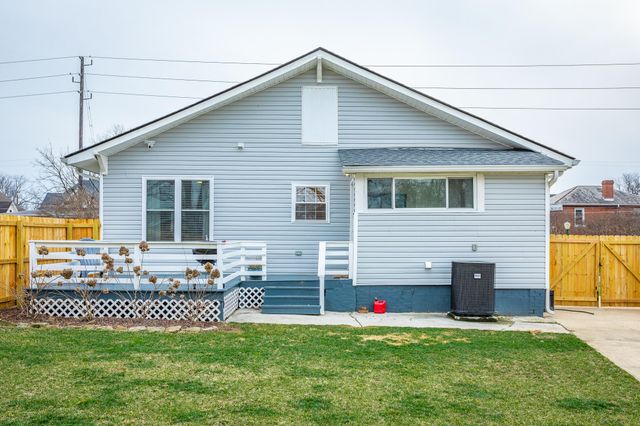 2105 E 12th Street, Chattanooga, TN 37404