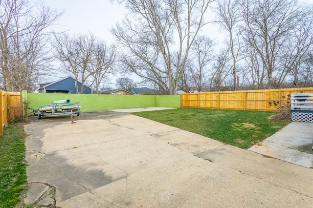 2105 E 12th Street, Chattanooga, TN 37404