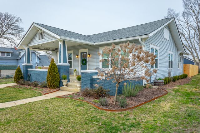 2105 E 12th Street, Chattanooga, TN 37404