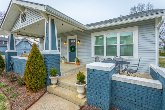 2105 E 12th Street, Chattanooga, TN 37404