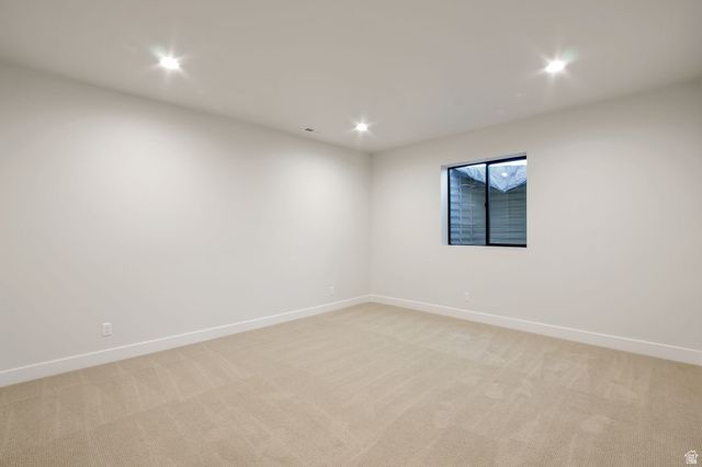 298 N AMBER LN, Layton, UT 84041