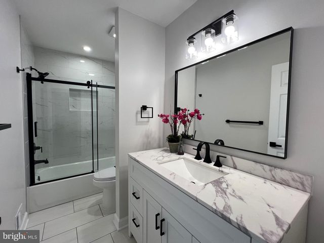 9753 MOOR GREEN, Manassas, VA 20112