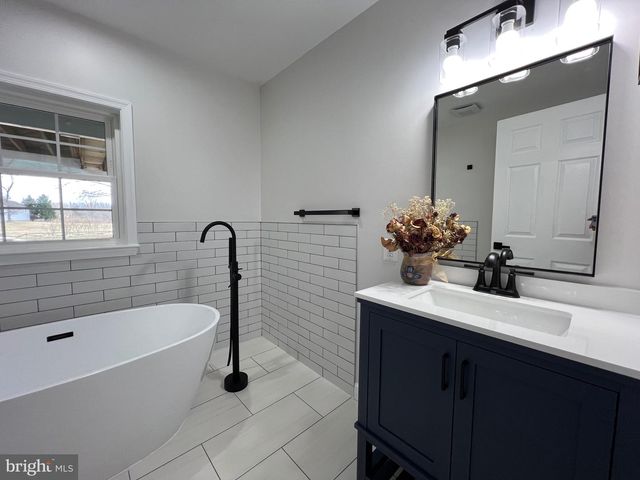 9753 MOOR GREEN, Manassas, VA 20112