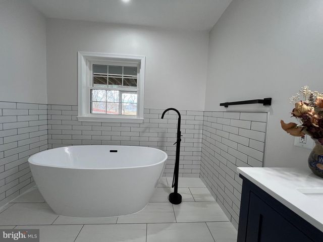 9753 MOOR GREEN, Manassas, VA 20112