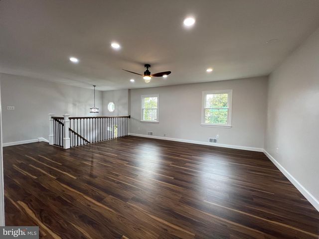 9753 MOOR GREEN, Manassas, VA 20112