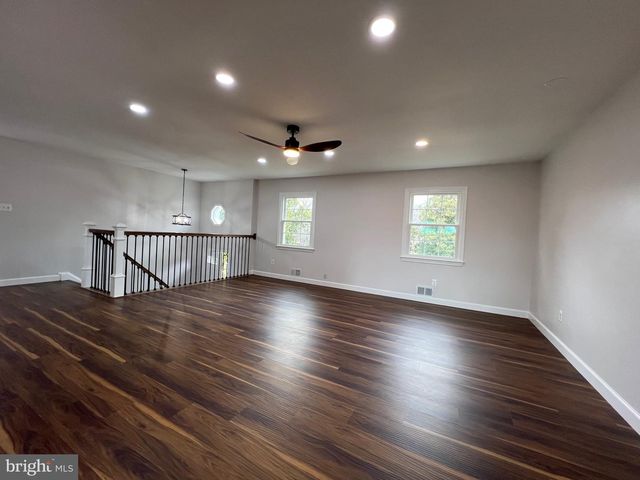 9753 MOOR GREEN, Manassas, VA 20112