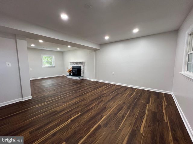 9753 MOOR GREEN, Manassas, VA 20112