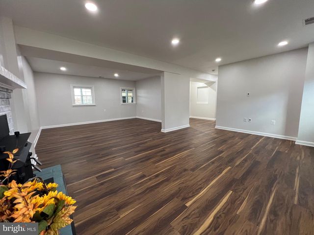 9753 MOOR GREEN, Manassas, VA 20112