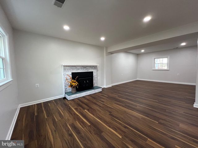 9753 MOOR GREEN, Manassas, VA 20112