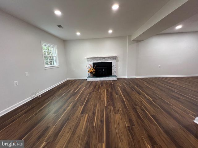 9753 MOOR GREEN, Manassas, VA 20112