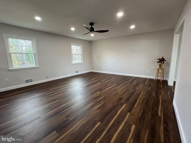 9753 MOOR GREEN, Manassas, VA 20112