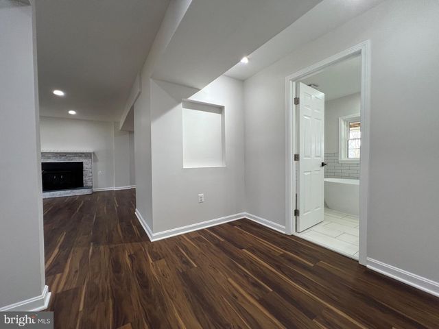9753 MOOR GREEN, Manassas, VA 20112