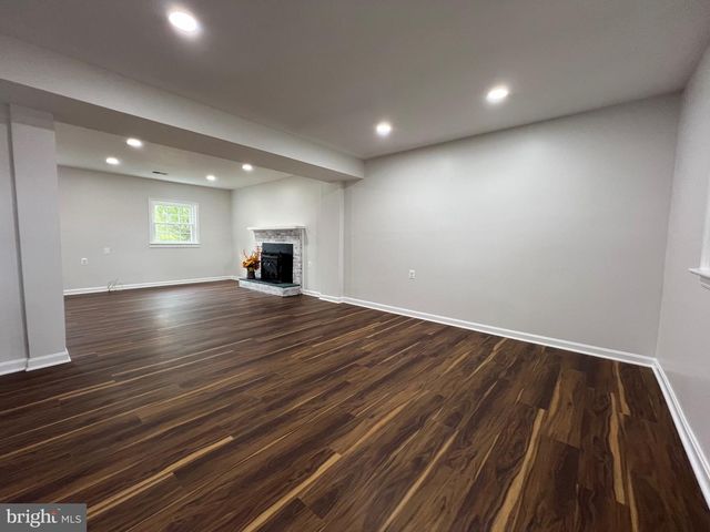 9753 MOOR GREEN, Manassas, VA 20112