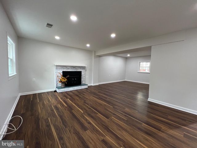9753 MOOR GREEN, Manassas, VA 20112