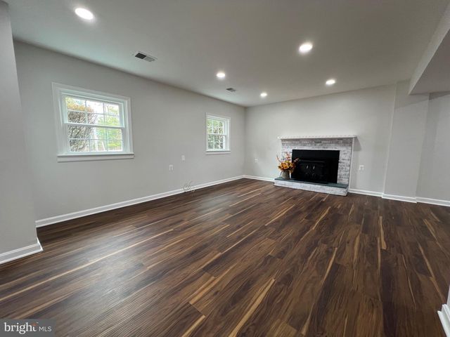 9753 MOOR GREEN, Manassas, VA 20112