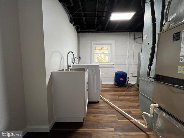 9753 MOOR GREEN, Manassas, VA 20112
