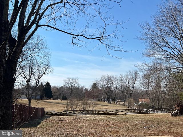 9753 MOOR GREEN, Manassas, VA 20112