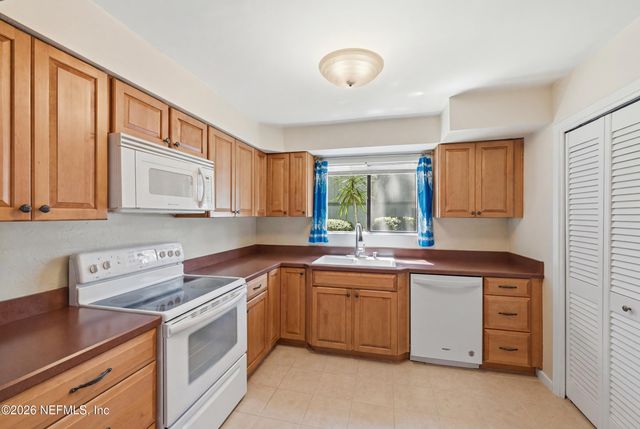 2700 MIZELL Avenue 102A, Fernandina Beach, FL 32034