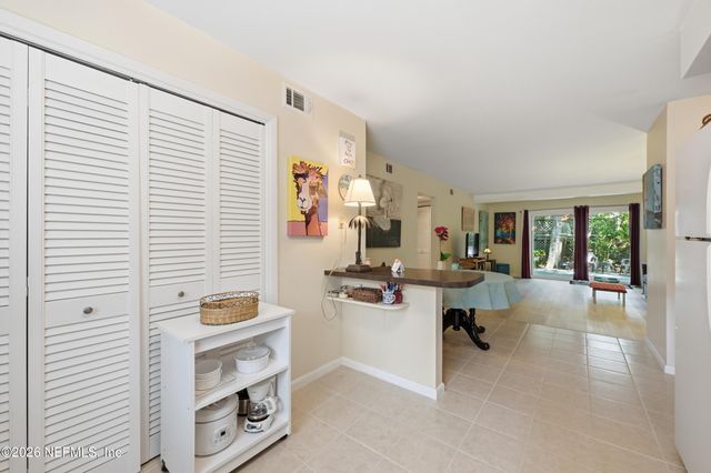 2700 MIZELL Avenue 102A, Fernandina Beach, FL 32034