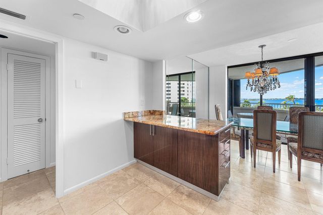 5070 N Ocean Drive 3b, Singer Island, FL 33404
