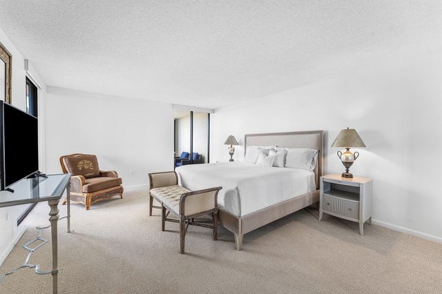 5070 N Ocean Drive 3b, Singer Island, FL 33404