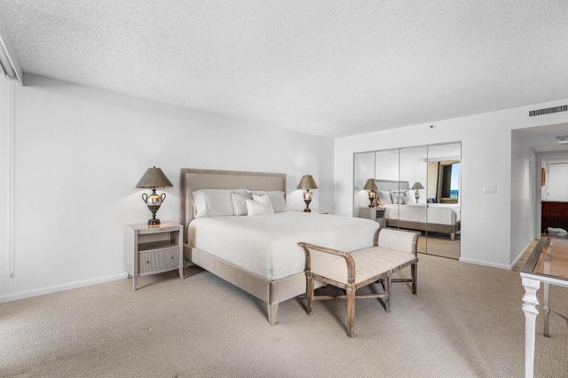 5070 N Ocean Drive 3b, Singer Island, FL 33404