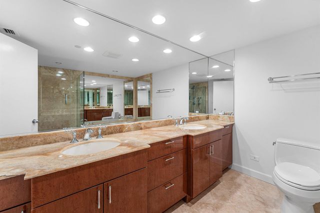 5070 N Ocean Drive 3b, Singer Island, FL 33404