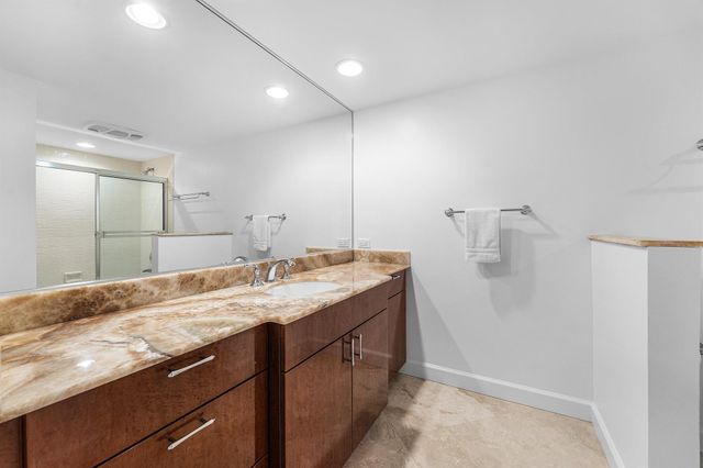 5070 N Ocean Drive 3b, Singer Island, FL 33404