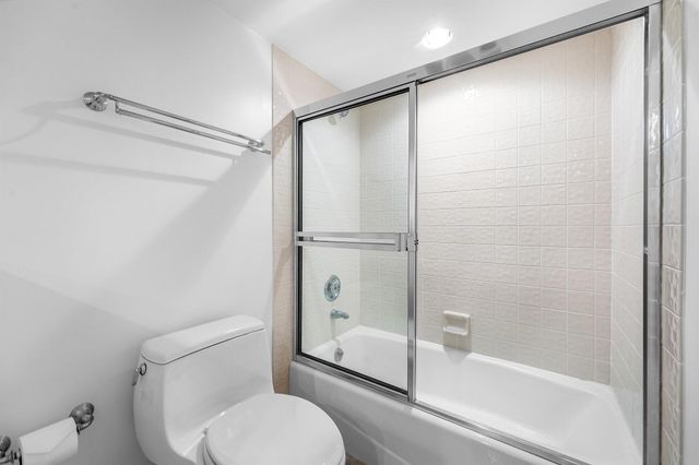 5070 N Ocean Drive 3b, Singer Island, FL 33404